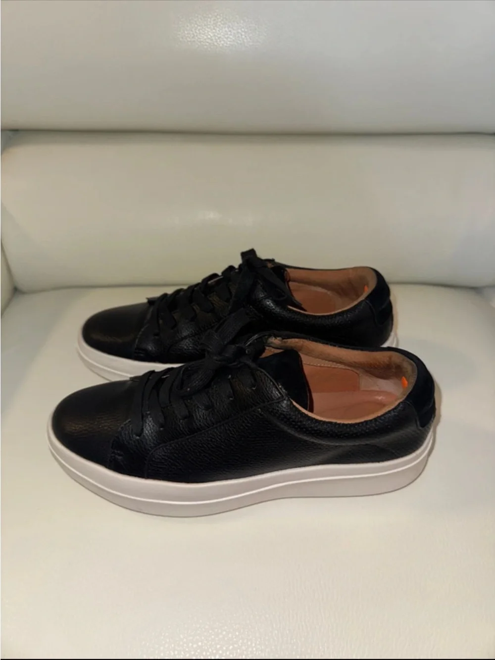 KENNETH COLE BLACK LEATHER PLATFORM SNEAKERS WITH WHITE SOLE
